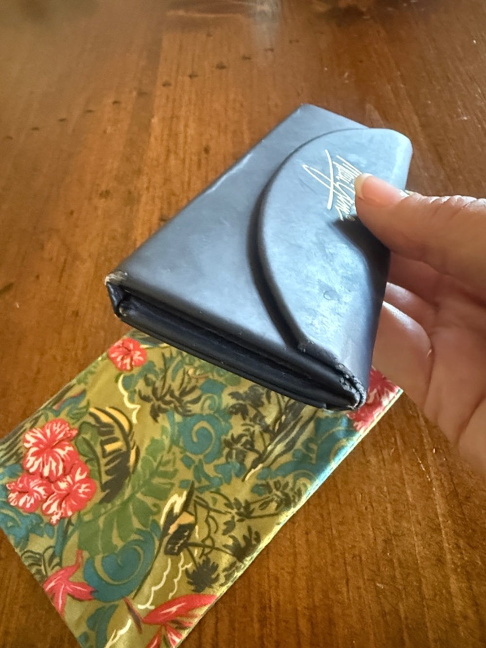 Maui Jim Glass Case and Bag - Picture 2 of 4